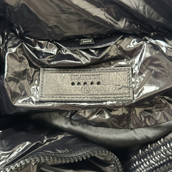 NWT Blank NYC Cold Lover Crop Puffer Jacket Size Large - Picture 10 of 11